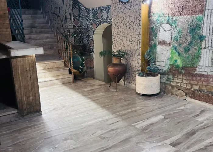 Aleka Center 아파트